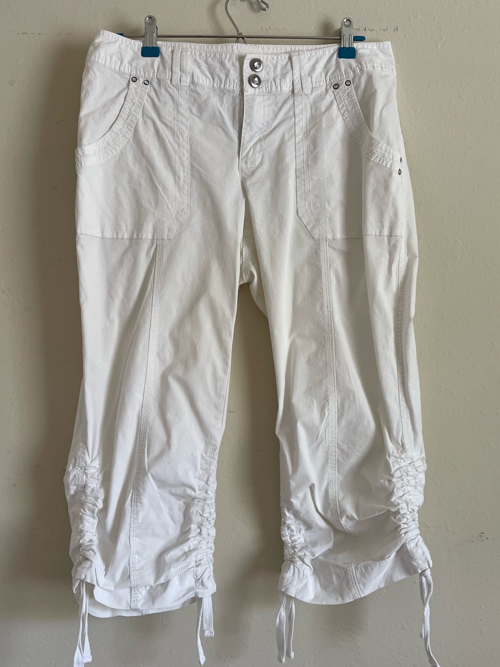 INC International Concepts White Cropped Drawstring Capri Jeans